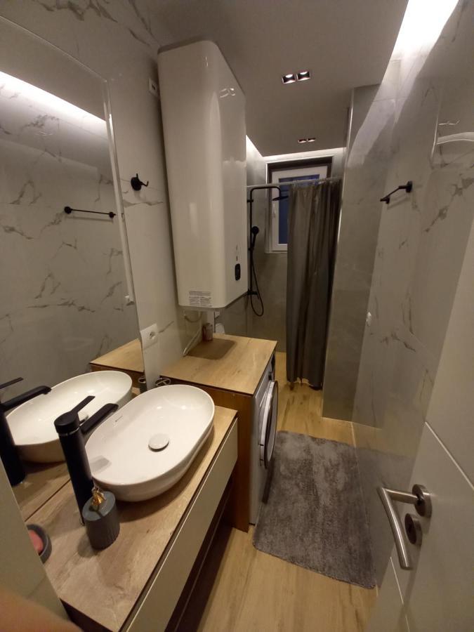 Rita Apartment Gjakova Bagian luar foto